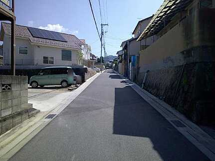 安芸郡府中町宮の町5丁目の前面道路含む現地写真