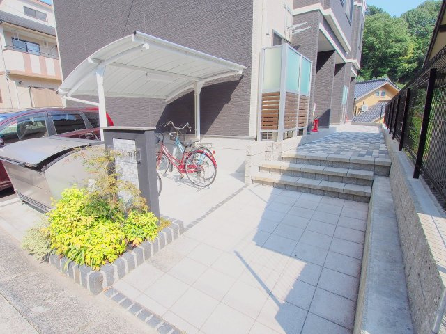 グランディール．ｍⅡ番館のエントランス