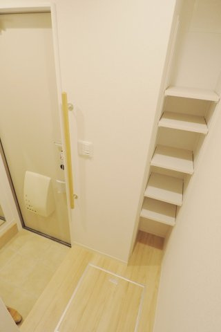 ＶＩＶＡＮＴ　ＨＩＬＬ川内の玄関