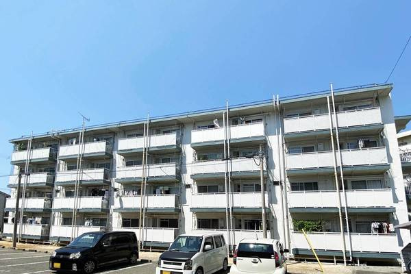 ビレッジハウス東二見5号棟の外観