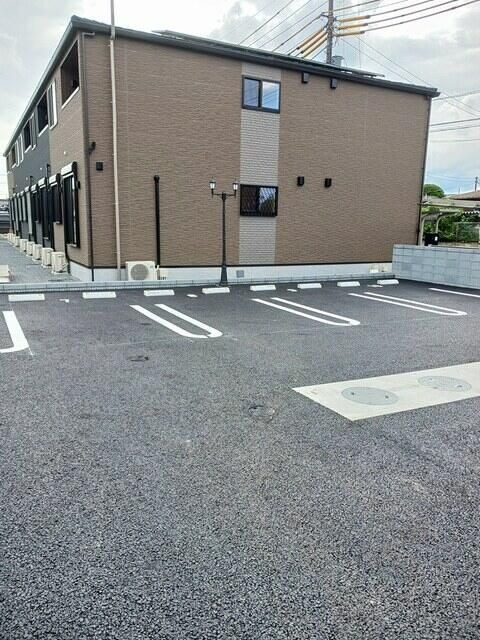 シェルクレールの駐車場