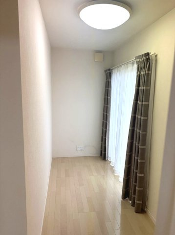 福山市新市町戸手　戸建住宅の洋室