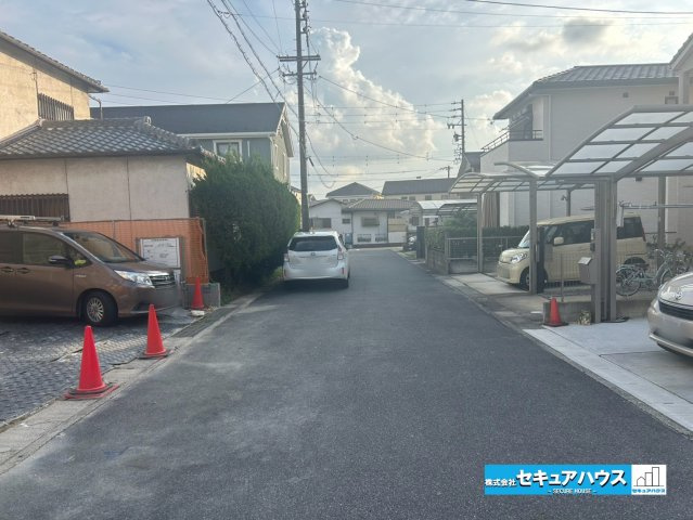 【同施工物件ご案内可能】愛知郡東郷町和合牛廻間　全1棟の前面道路含む現地写真|事前予約にて現地ご見学いただけます！お気軽にお問い合わせください♪
■株式会社　セキュアハウス■
住宅ローンに強く、知識、経験豊富なスタッフ在籍
お客様に寄り添い、ご成約後もサポート致します。　　　　