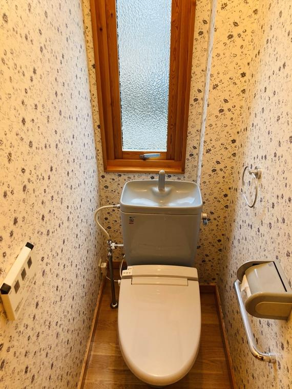 堀西戸建のトイレ