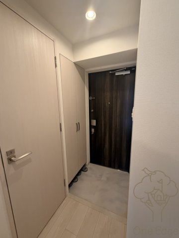 レジデンシア都島アイラの玄関