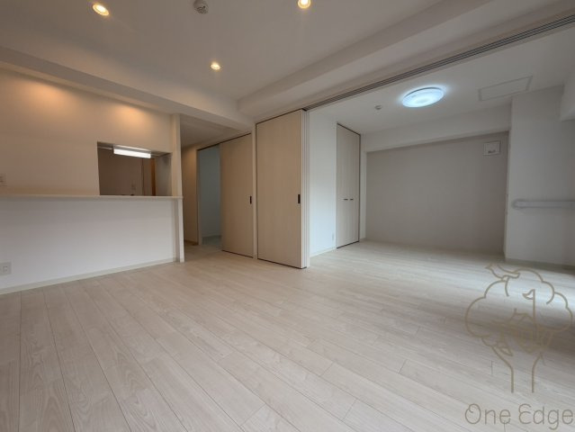 レジデンシア都島アイラの居間・リビング