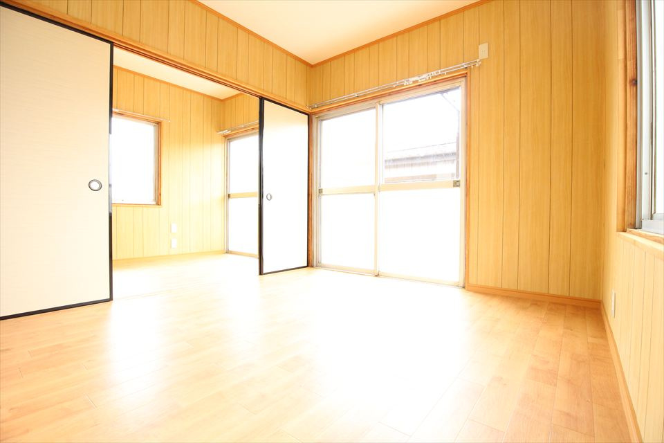 内田３丁目貸家の洋室