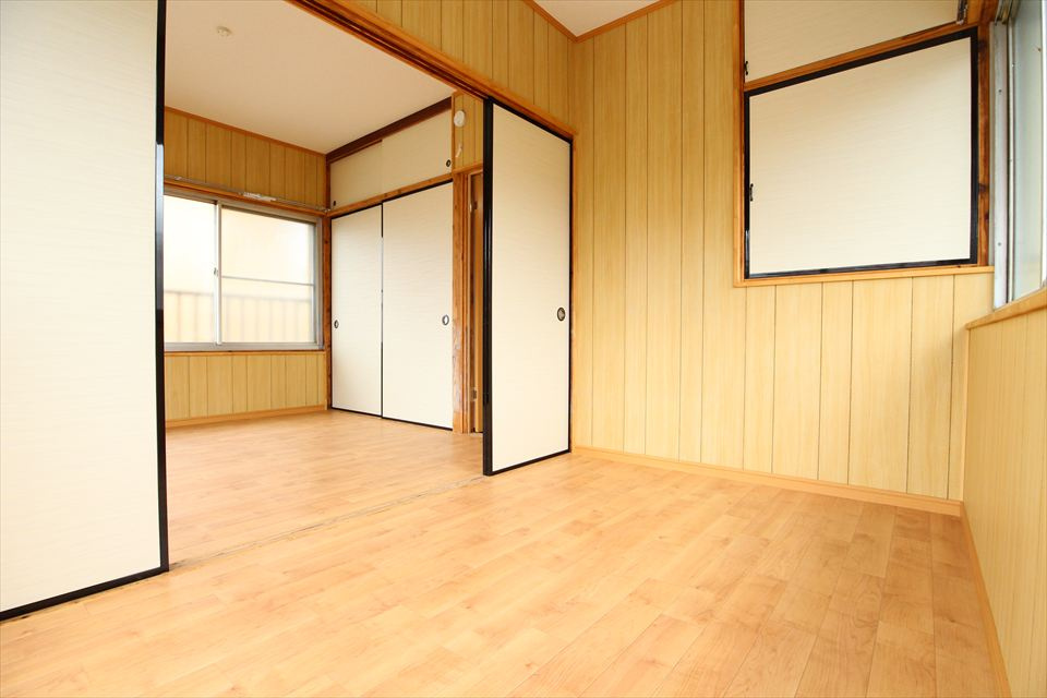 内田３丁目貸家の洋室