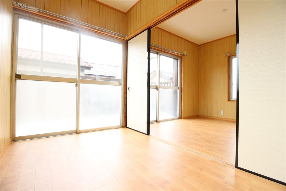内田３丁目貸家の洋室