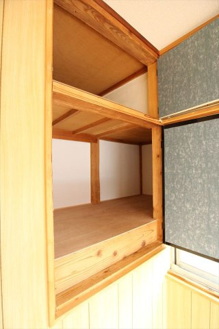 内田３丁目貸家の収納