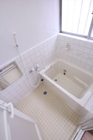 内田３丁目貸家の浴室