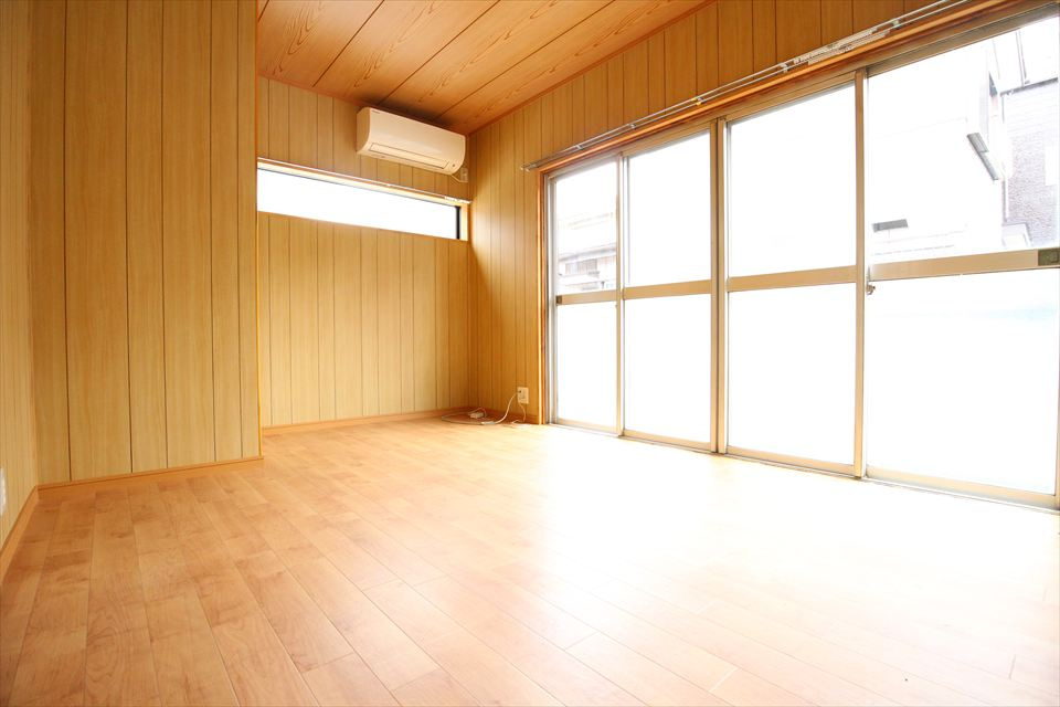 内田３丁目貸家の洋室