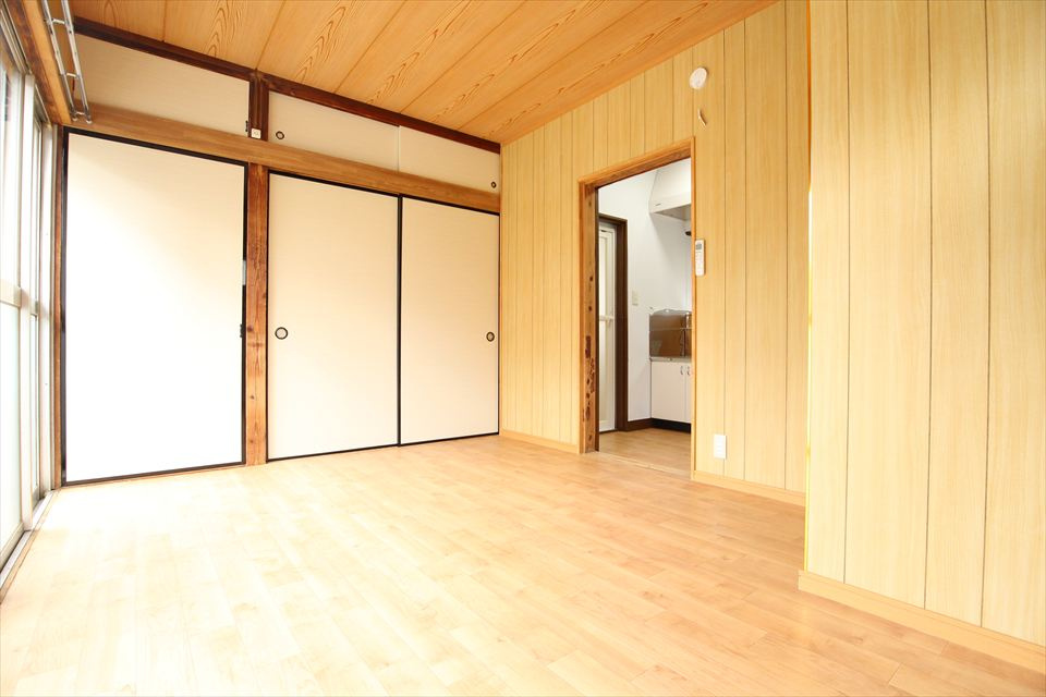 内田３丁目貸家の洋室