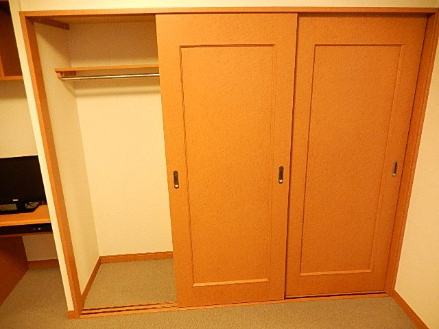 レオパレスラーナの内装