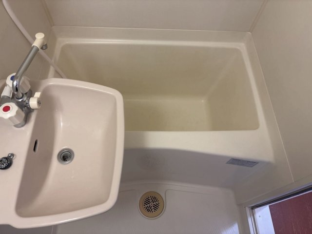 レオパレス宮代庭苑の浴室