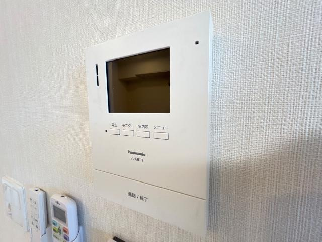 シャルールの内装|カメラ付インターホン