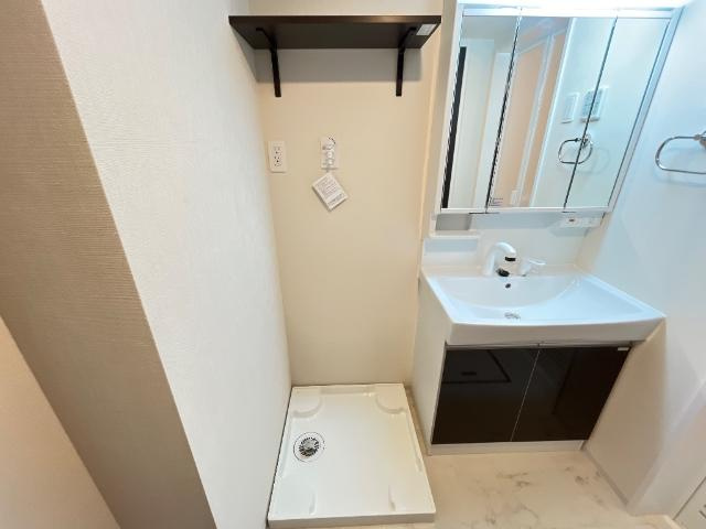 シャルールのその他|洗濯機置場