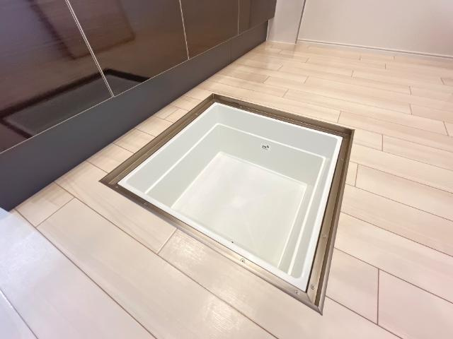 シャルールのキッチン|床下収納