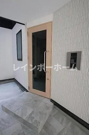 クレサージュ亀戸のエントランス