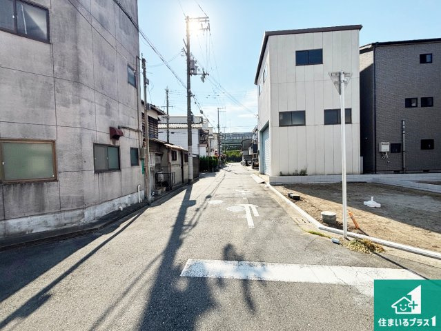 堺市堺区大浜中町　第4期　新築一戸建ての前面道路含む現地写真|周辺は落ち着いた街並みの住宅地！子育てがしやすい住環境です！まだ未完成ですが、現地でしかわからない事もございます。是非一度ご覧ください。