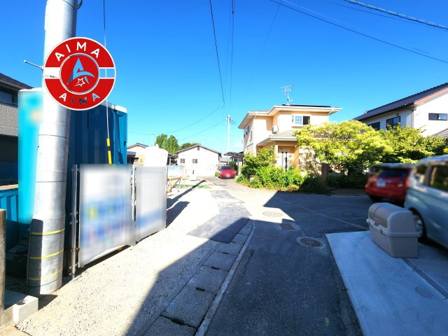 福岡市早良区小田部1丁目第1-1棟（1号棟）の外観|前面道路含む現地の写真です。