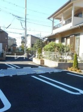 フレグランスの駐車場