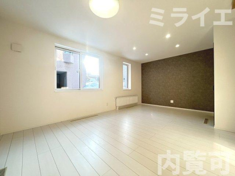 【新築戸建】札幌市東区北50条東13丁目6棟の居間・リビング|同仕様物件