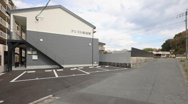 クレスト飯塚駅