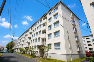 【外観】 | 川越グリーンパークB-１棟 | 穏やかな住環境に佇むマンションです