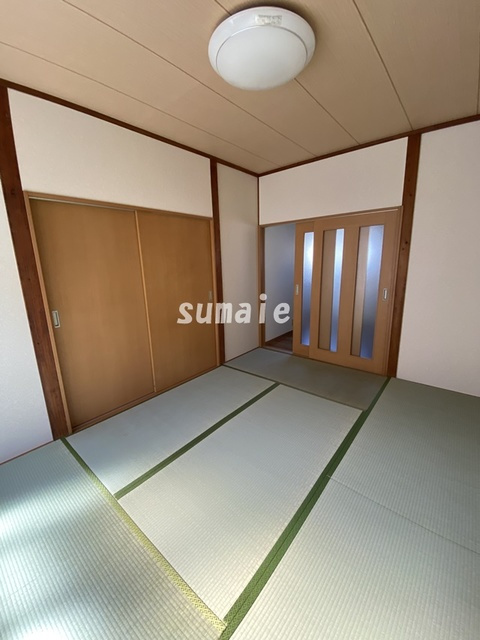 ハイツマコトAの和室