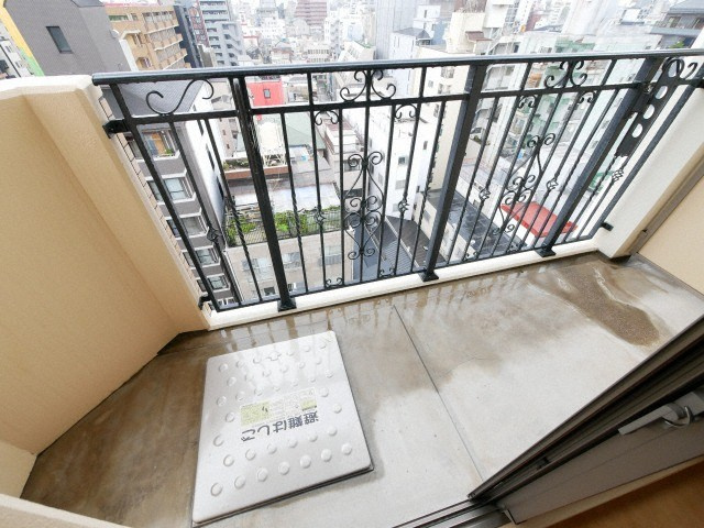 CASA MT 恵美須駅前のバルコニー
