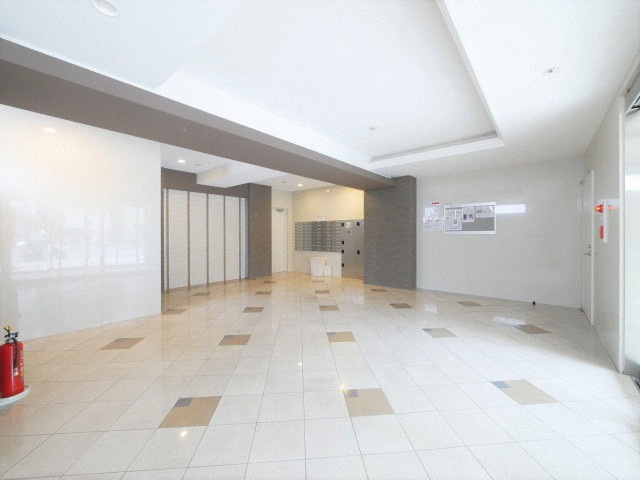 CASA MT 恵美須駅前のロビー