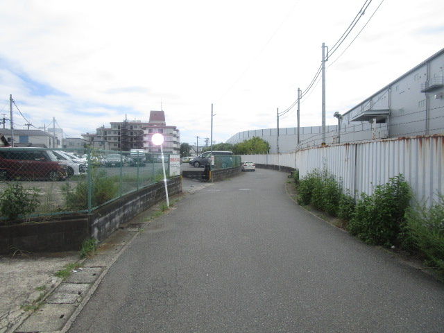川崎市高津区下野毛３丁目の倉庫の周辺