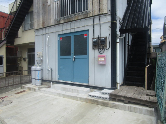 川崎市高津区下野毛３丁目の倉庫