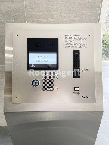 ゼスタレジデンス桜山のエントランス