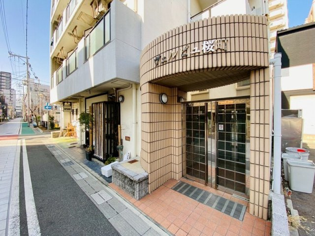 ヴェルビュ桜町のエントランス