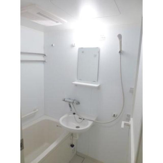 【浴室】 | ※写真は同タイプ住戸です。