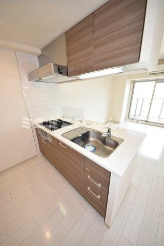 プレサンス心斎橋ラヴィのキッチン