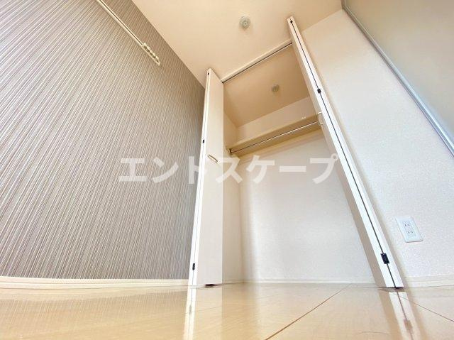 オペラハウス上大島　Ｃの収納|高崎、前橋、伊勢崎エリアのお部屋探しはエンドスケープまで！お客様の理想お聞かせ下さい♪
設備、クロスの色が異なる場合があります。