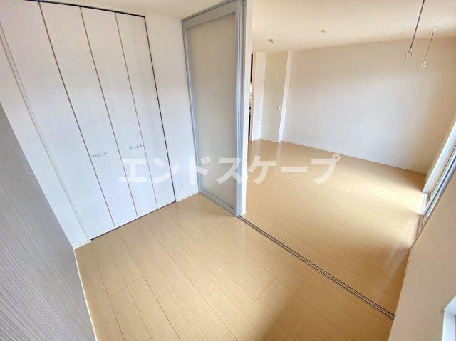 オペラハウス上大島　Ｃの内装|高崎、前橋、伊勢崎エリアのお部屋探しはエンドスケープまで！お客様の理想お聞かせ下さい♪
設備、クロスの色が異なる場合があります。