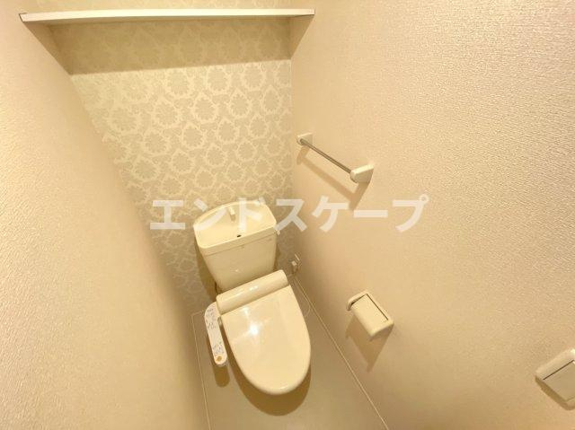 オペラハウス上大島　Ｃのトイレ|高崎、前橋、伊勢崎エリアのお部屋探しはエンドスケープまで！お客様の理想お聞かせ下さい♪
設備、クロスの色が異なる場合があります。