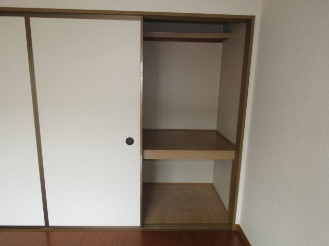 プリムヴェールＡ