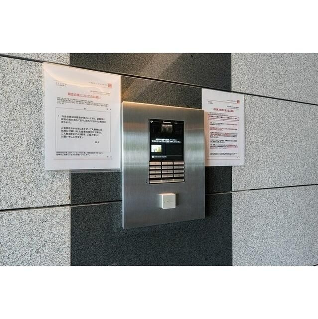 ＲＥＸ白金のエントランス