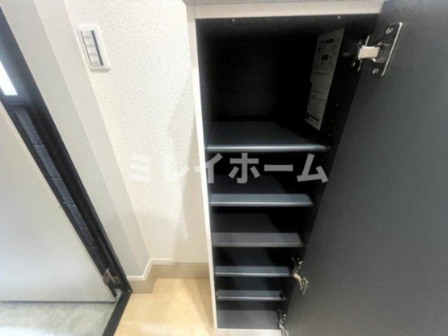 LilasTerrace西糀谷の玄関