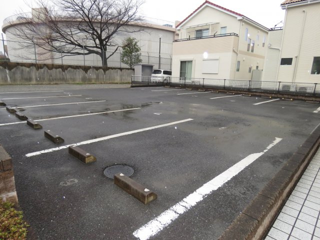 メイプルブランシェⅠ/Ⅱの駐車場|　
　　