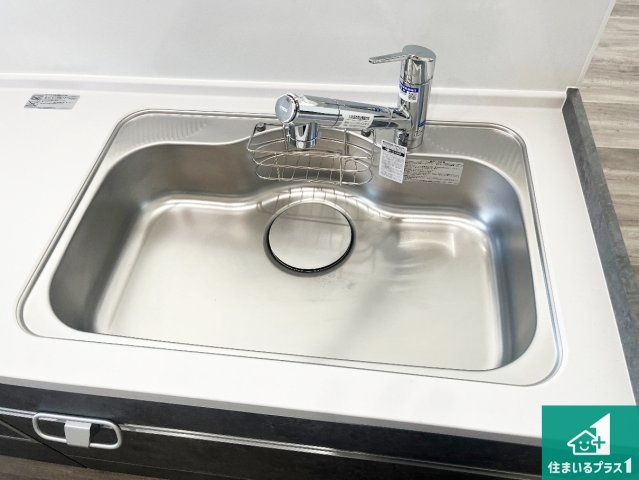 明石市大久保町江井島　新築一戸建ての独立洗面台|広々としたシンクで食器洗いも楽々！