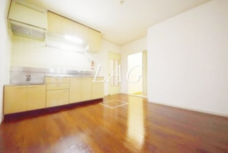 【居間・リビング】 | ベアーハイツ | 洋室のお部屋です。