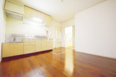 【居間・リビング】 | ベアーハイツ | 洋室のお部屋です。