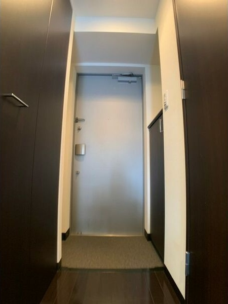 プレミアムコート名古屋金山インテルノの玄関