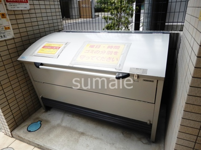 村田ビルのその他共用部分|敷地内ゴミ置き場。